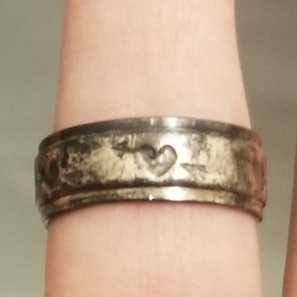 charming signed Schlang Co vtg silver ring w arrows through hearts - Picture 6 of 12